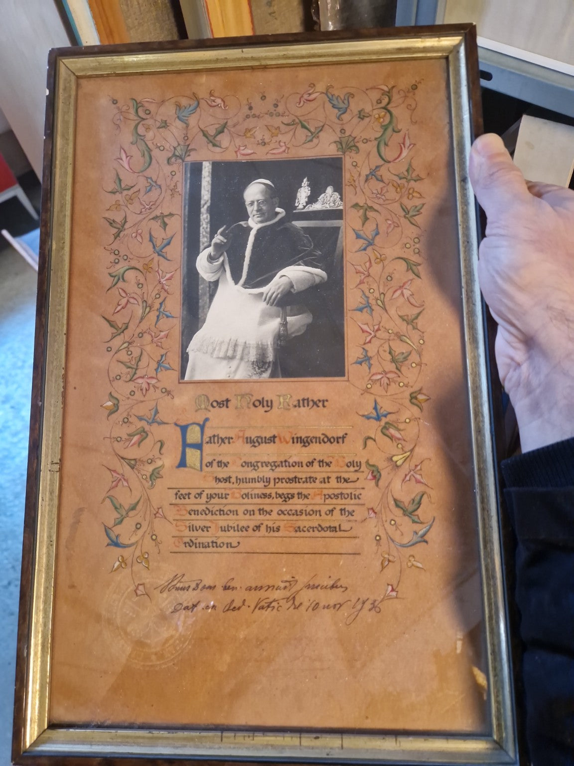 Vatikanisches Jubiläumsdiplom – Pius XI – 1926 – Handgemalte Illumination - Artikelbild von Fummel & Gedöns Secondhand-Store