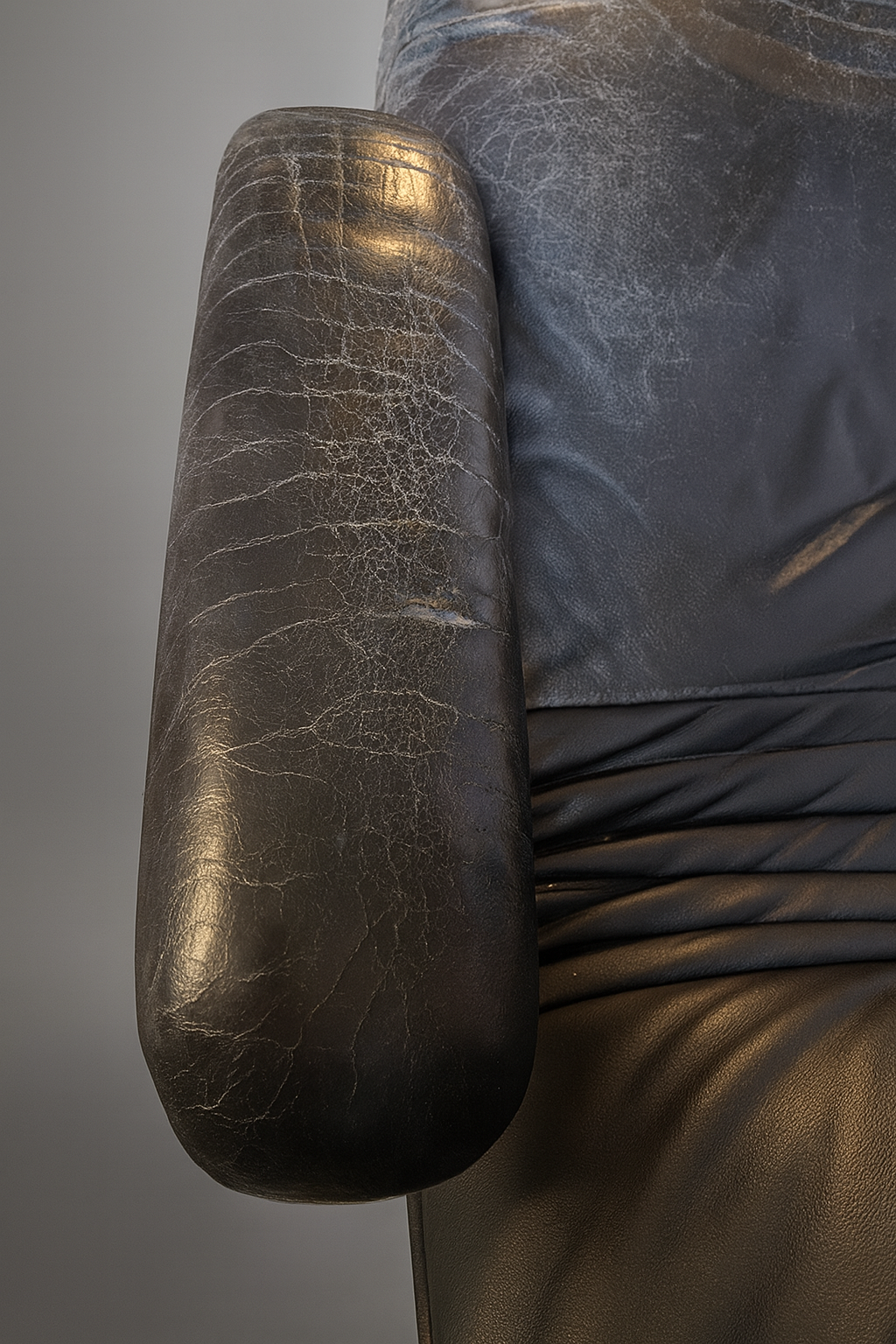 JORI Yoga Relaxsessel Leder Schwarz – Mono-Move - Artikelbild von Fummel & Gedöns Secondhand-Store