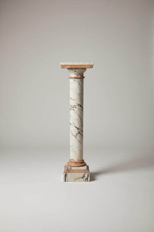 Große italienische Marmorsäule aus Arabescato und Breccia Pernice, Gesamtansicht