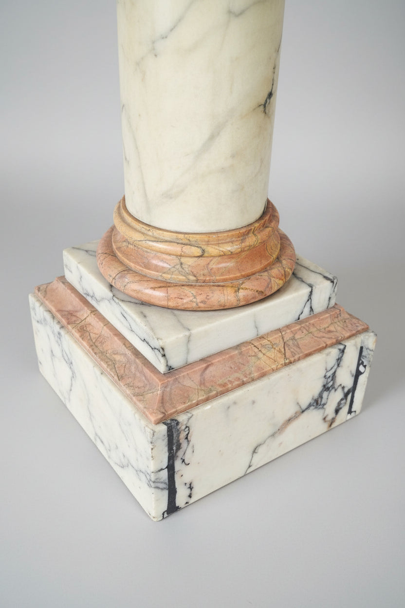 Große italienische Marmorsäule – Arabescato &amp; Breccia Pernice – 108 cm - Artikelbild von Fummel & Gedöns Secondhand-Store