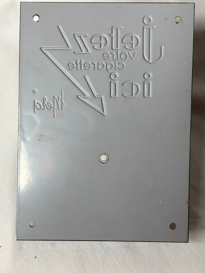 Vintage französischer Wandaschenbecher Rückseite