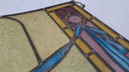 Bleiglas-Fensterbild – seitliches Ornament und Aufhängung im Detail