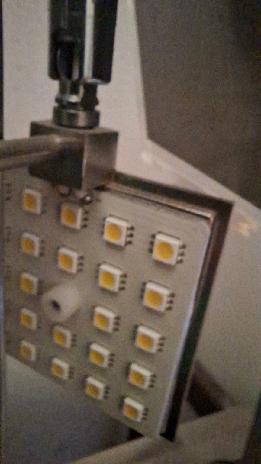 Paul Neuhaus FUTURA 313-55 LED-Stehleuchte – silber, 165 cm - Artikelbild von Fummel & Gedöns Secondhand-Store