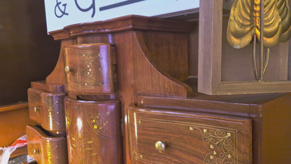 Barocker Tabernakel-Sekretär aus Nussbaum mit Messing-Intarsien