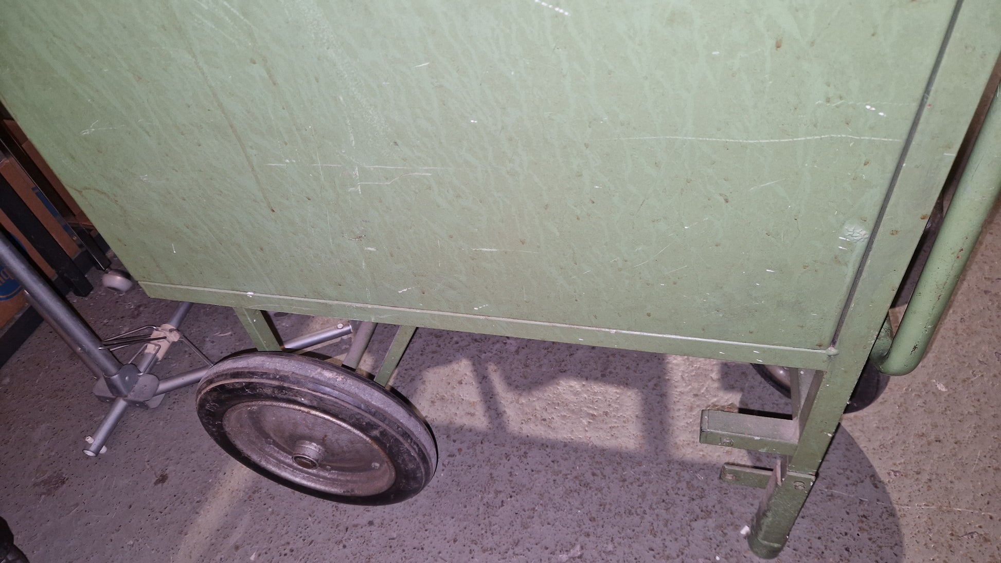 Industrie-Werkzeugwagen von Hahn &amp; Kolb - Artikelbild von Fummel & Gedöns Secondhand-Store