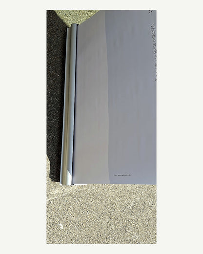 Roll-up-Display – ausziehbare Aluminiumkassette im Detail