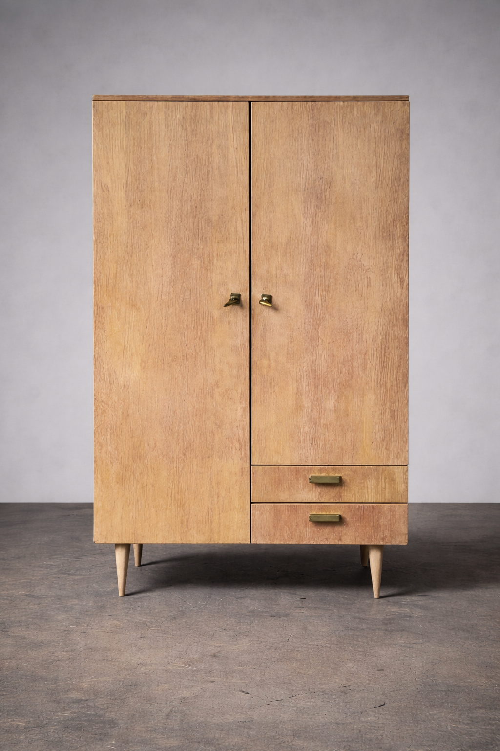 Mid-Century Kleiderschrank aus Holz