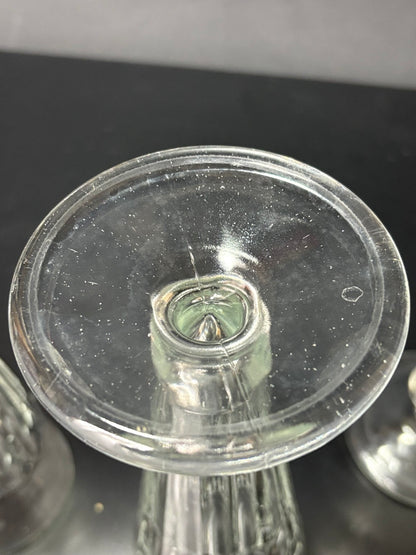 HEISEY Priscilla Stem 351 Pilsner-Bierglas – Detail des runden Glasfußes