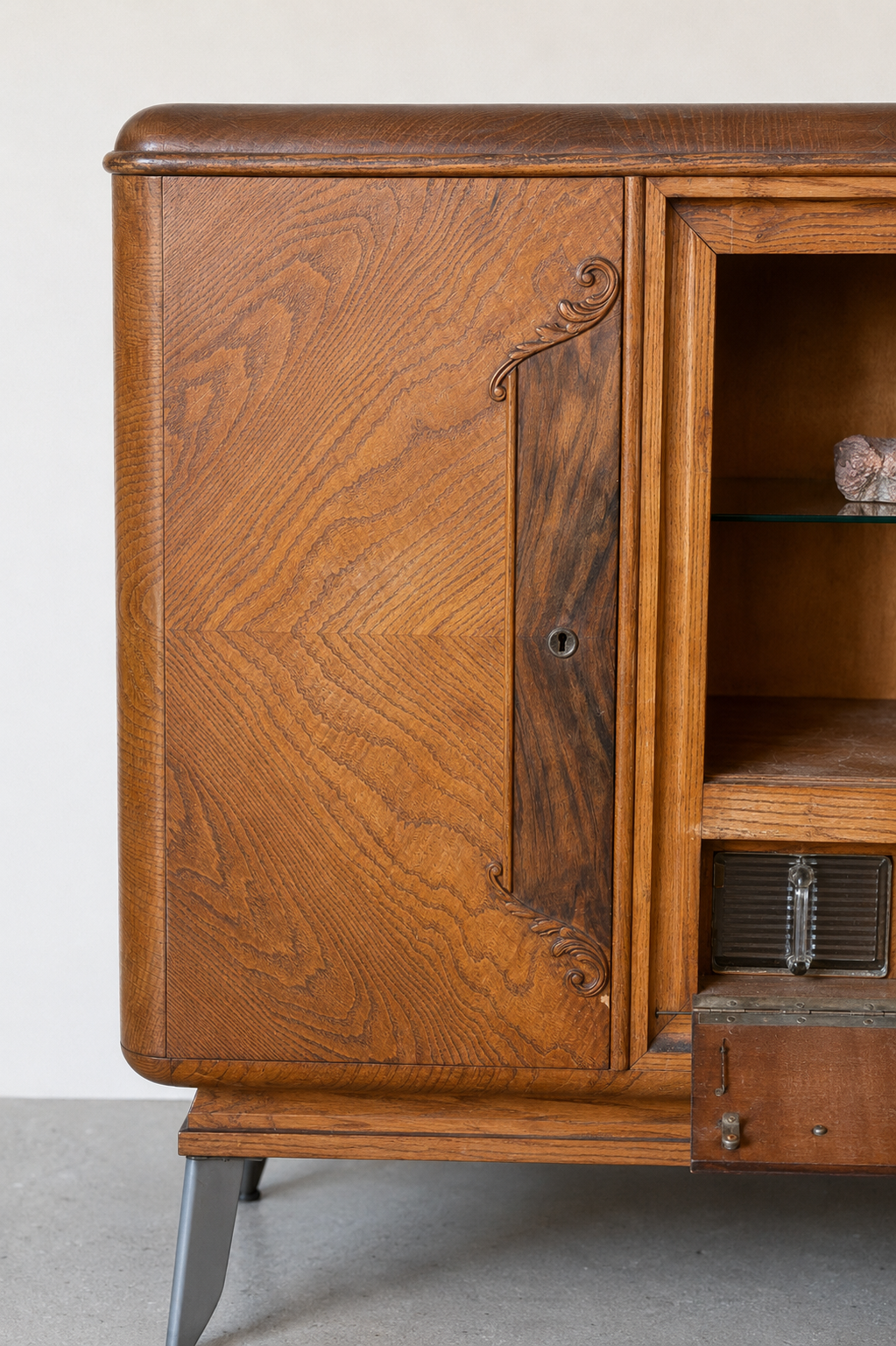 Art-Déco Sideboard / Anrichte mit Vitrine