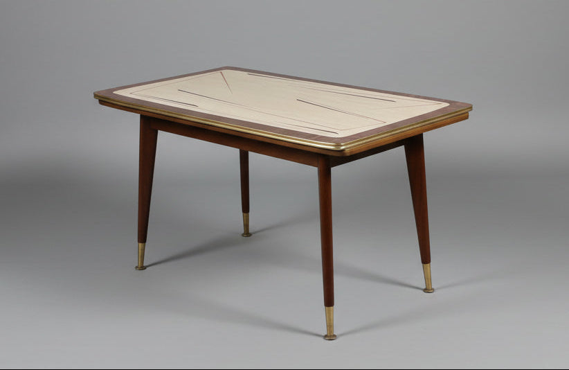 50er Jahre Ausziehtisch mit Linien-Dekor und Messingdetails - Artikelbild von Fummel & Gedöns Secondhand-Store