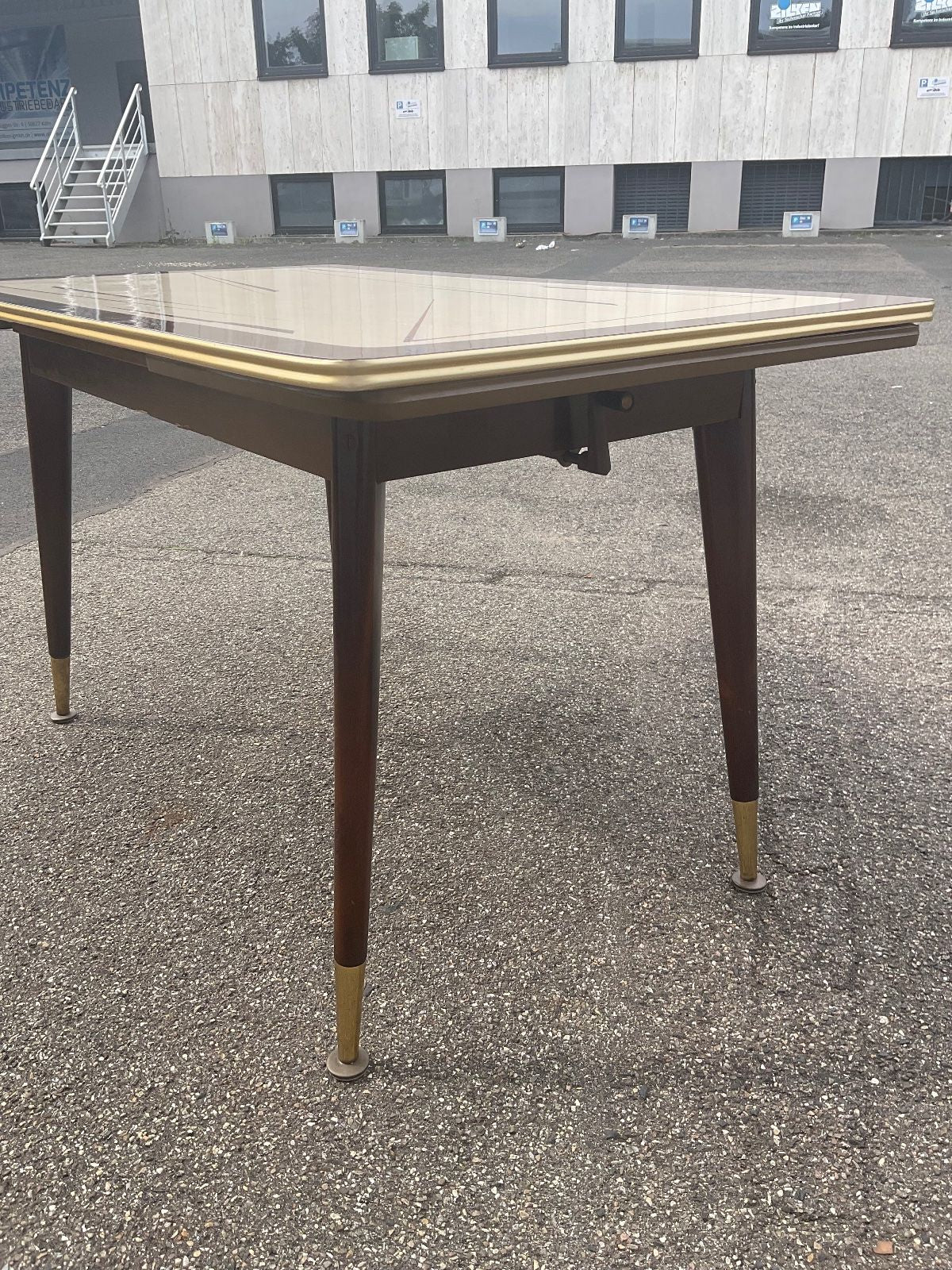 50er Jahre Ausziehtisch mit Linien-Dekor und Messingdetails - Artikelbild von Fummel & Gedöns Secondhand-Store
