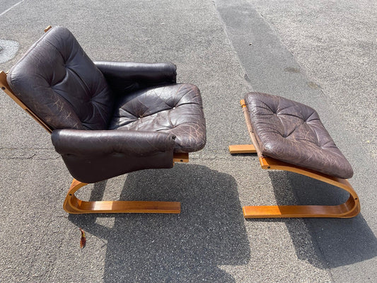 Midcentury Relaxsessel „Kengu“ mit Hocker von Rykken – Solheim, Norwegen