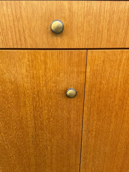 Highboard im Mid-Century-Stil