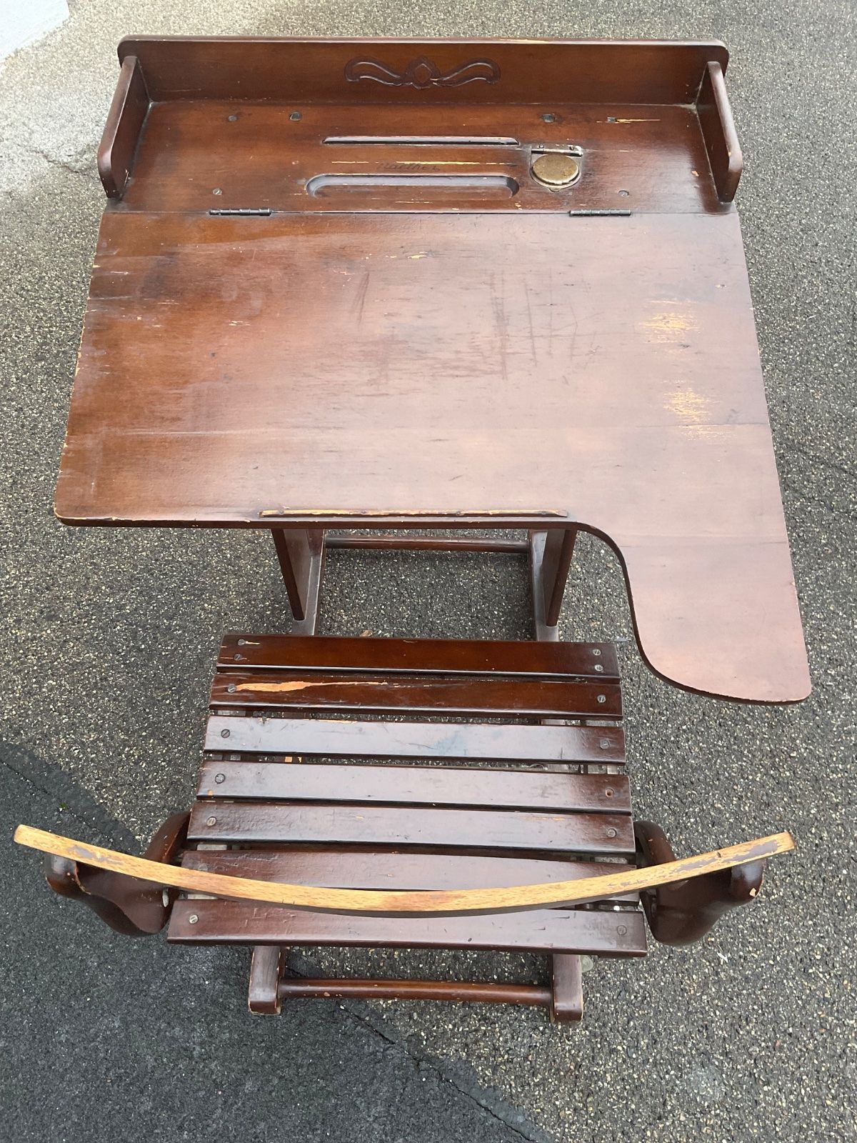 Historische Naether Schulbank mit Klapptisch - Artikelbild von Fummel & Gedöns Secondhand-Store