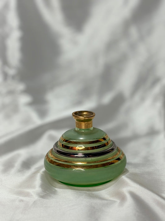 Vintage Glasvase in Grün mit gold- und silberfarbenem Dekor