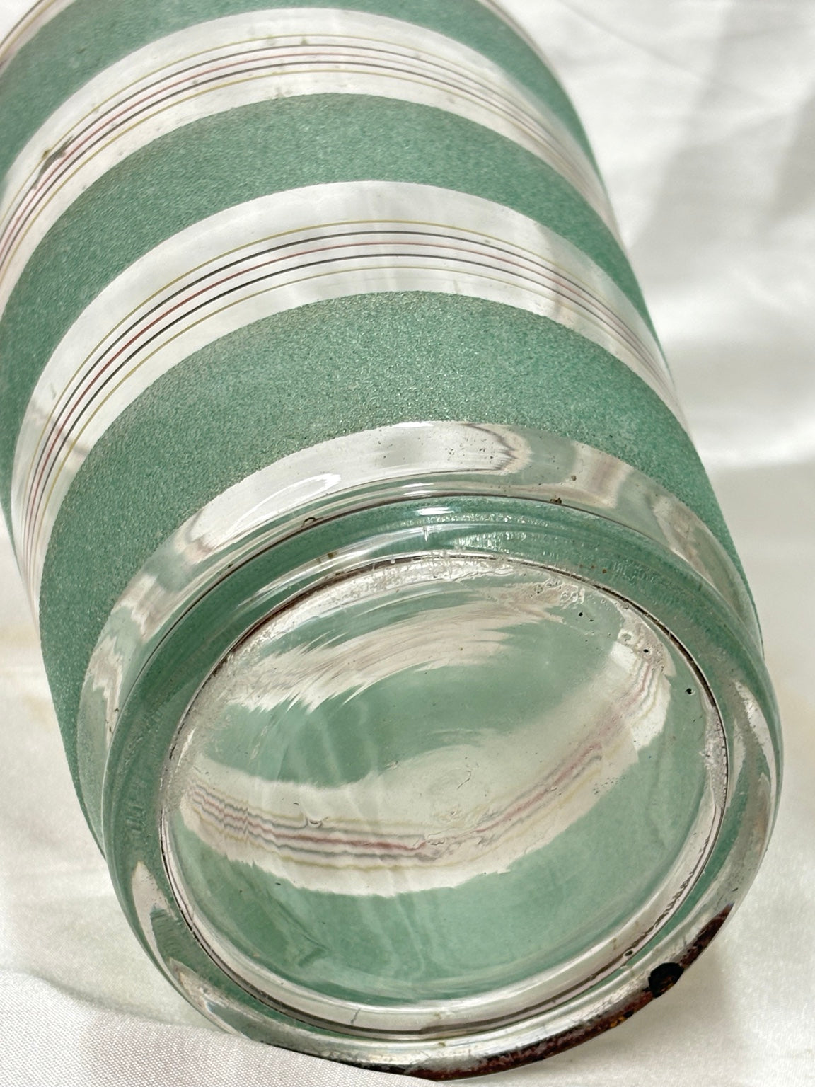 Vintage Glasvase mit mintgrünem Mattdekor – 1950er/60er Jahre - Artikelbild von Fummel & Gedöns Secondhand-Store