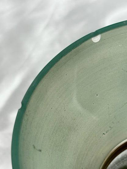 Vintage grüne Glasvase, Detail des oberen Glasrands