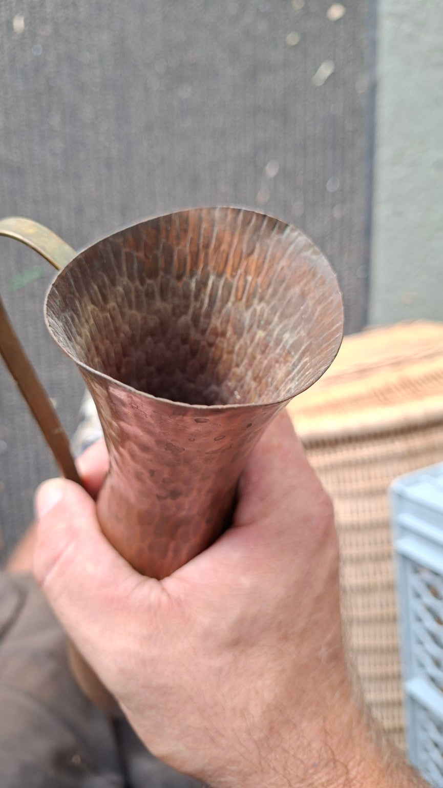 Vintage Kupfervase mit Henkel – handgehämmert - Artikelbild von Fummel & Gedöns Secondhand-Store