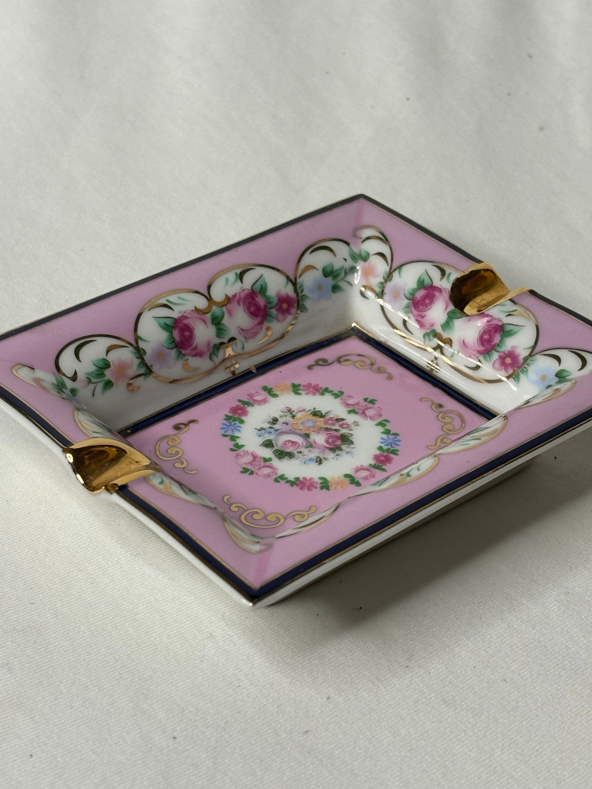 Vintage Porzellan-Aschenbecher rosa mit Rosendekor
