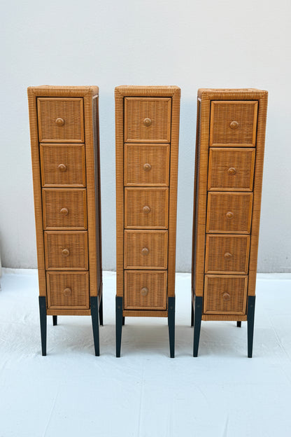Drei schmale Vintage Rattan-Schubladenschränke mit je fünf Schubladen
