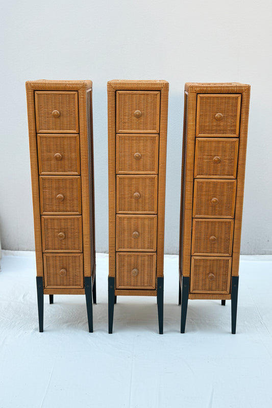 Drei schmale Vintage Rattan-Schubladenschränke mit je fünf Schubladen