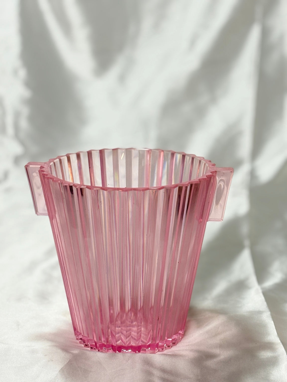 Vintage rosa Acryl Eiskübel – Vorderansicht