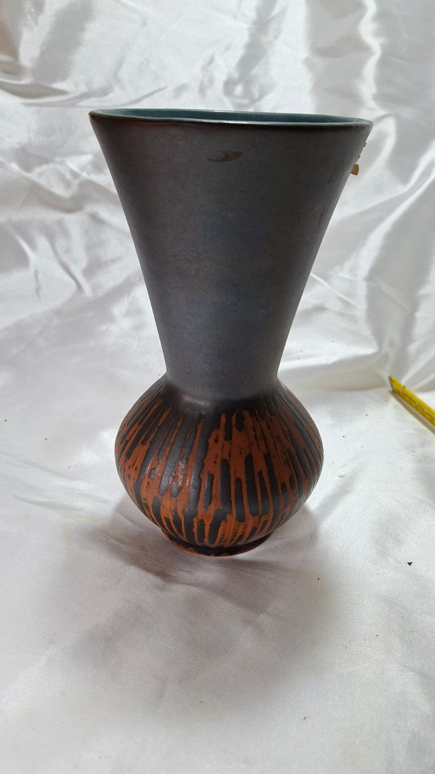 Bay Keramik Vase 564-22 – 1960er–frühe 1970er – W. Germany - Artikelbild von Fummel & Gedöns Secondhand-Store
